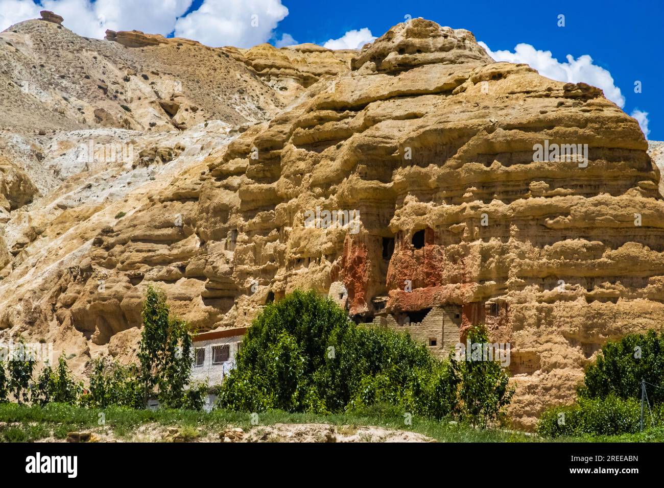 Wüstenberglandschaft des Chosar Valley in Lo Manthang, Oberer Mustang von Nepal Stockfoto