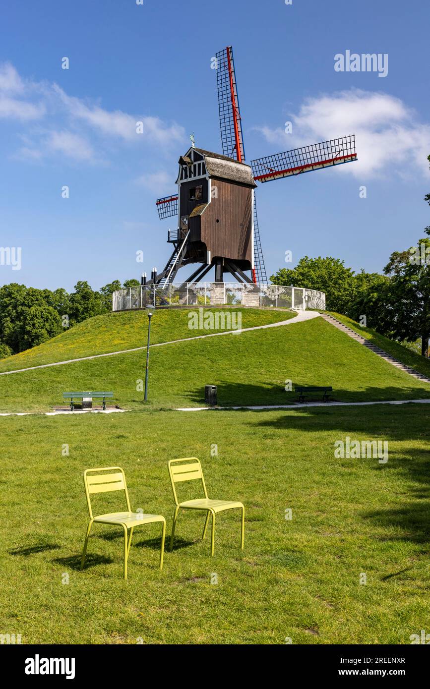 Sint-Janshuismolen, historische Windmühle, Gent-Brügge-Kanal, Brügge, Belgien Stockfoto