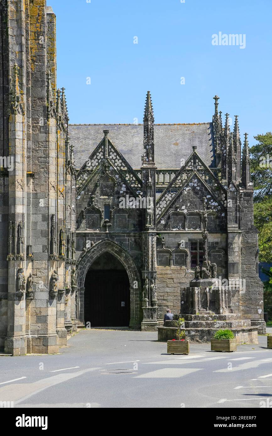 Gotische Basilika Notre Dame du Folgoet, Le Folgoet, Departement Finistere Penn-ar-Bed, Region Bretagne Breizh, Frankreich Stockfoto