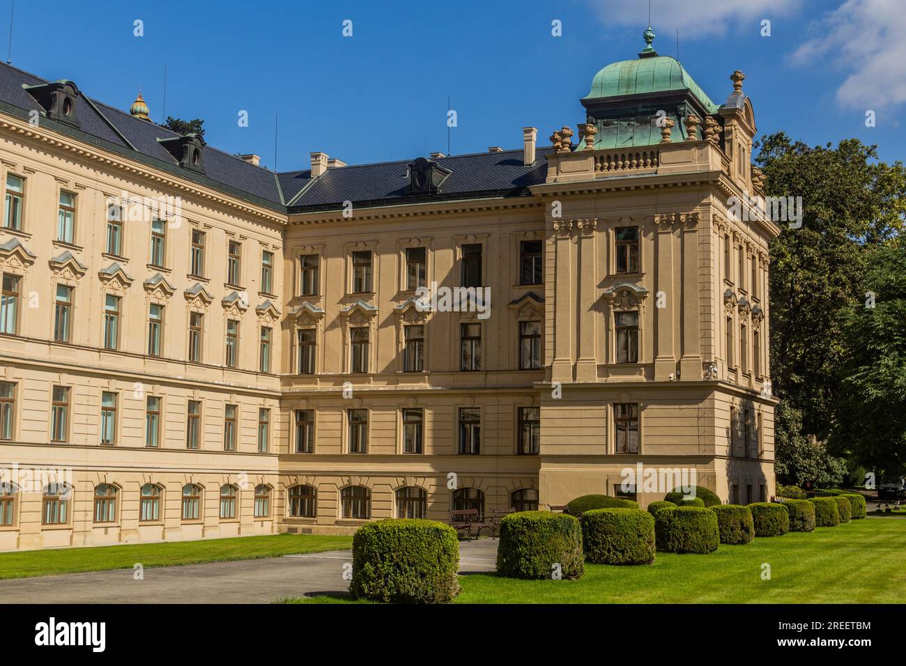 Strakova akademie in Prag, Sitz der tschechischen Regierung Stockfoto