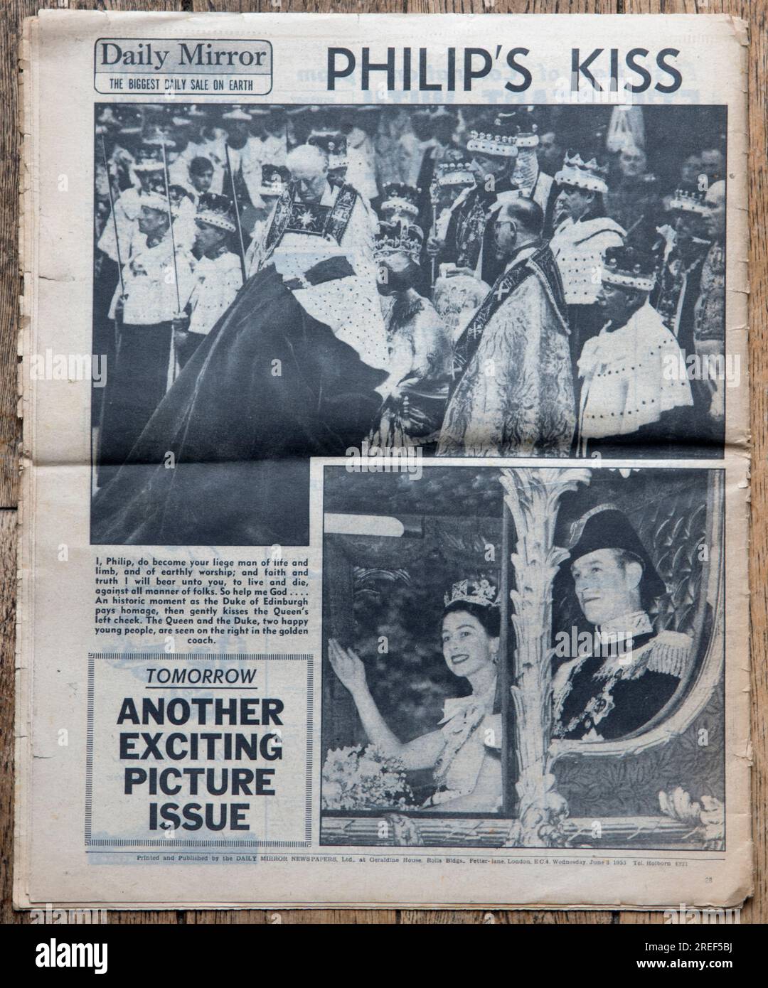 Queen Elizabeth II. Krönung Spezial, 2. Juni 1953. Die Zeitung Daily Mirror. Nachrichten auf der Titelseite. Vom 3. Juni 1953. Eine alte gebrauchte Kopie einer britischen Boulevardzeitung. 1950er Vereinigtes Königreich. Stockfoto Queen Elizabeth II. Krönung Spezial, 2. Juni 1953. Die Zeitung Daily Mirror. Nachrichten auf der Titelseite. Vom 3. Juni 1953. Eine alte gebrauchte Kopie einer britischen Boulevardzeitung. 1950er Vereinigtes Königreich. Stockfoto