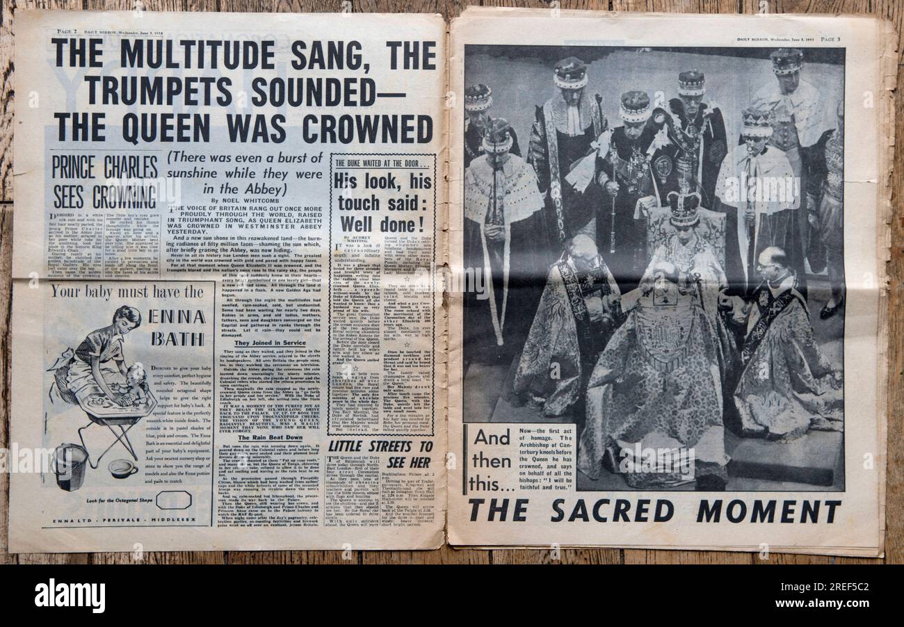 Queen Elizabeth II. Krönung Spezial, 2. Juni 1953. Die Zeitung Daily Mirror. Nachrichten auf der Titelseite. Vom 3. Juni 1953. Eine alte gebrauchte Kopie einer britischen Boulevardzeitung. 1950er Vereinigtes Königreich. Stockfoto Queen Elizabeth II. Krönung Spezial, 2. Juni 1953. Die Zeitung Daily Mirror. Nachrichten auf der Titelseite. Vom 3. Juni 1953. Eine alte gebrauchte Kopie einer britischen Boulevardzeitung. 1950er Vereinigtes Königreich. Stockfoto
