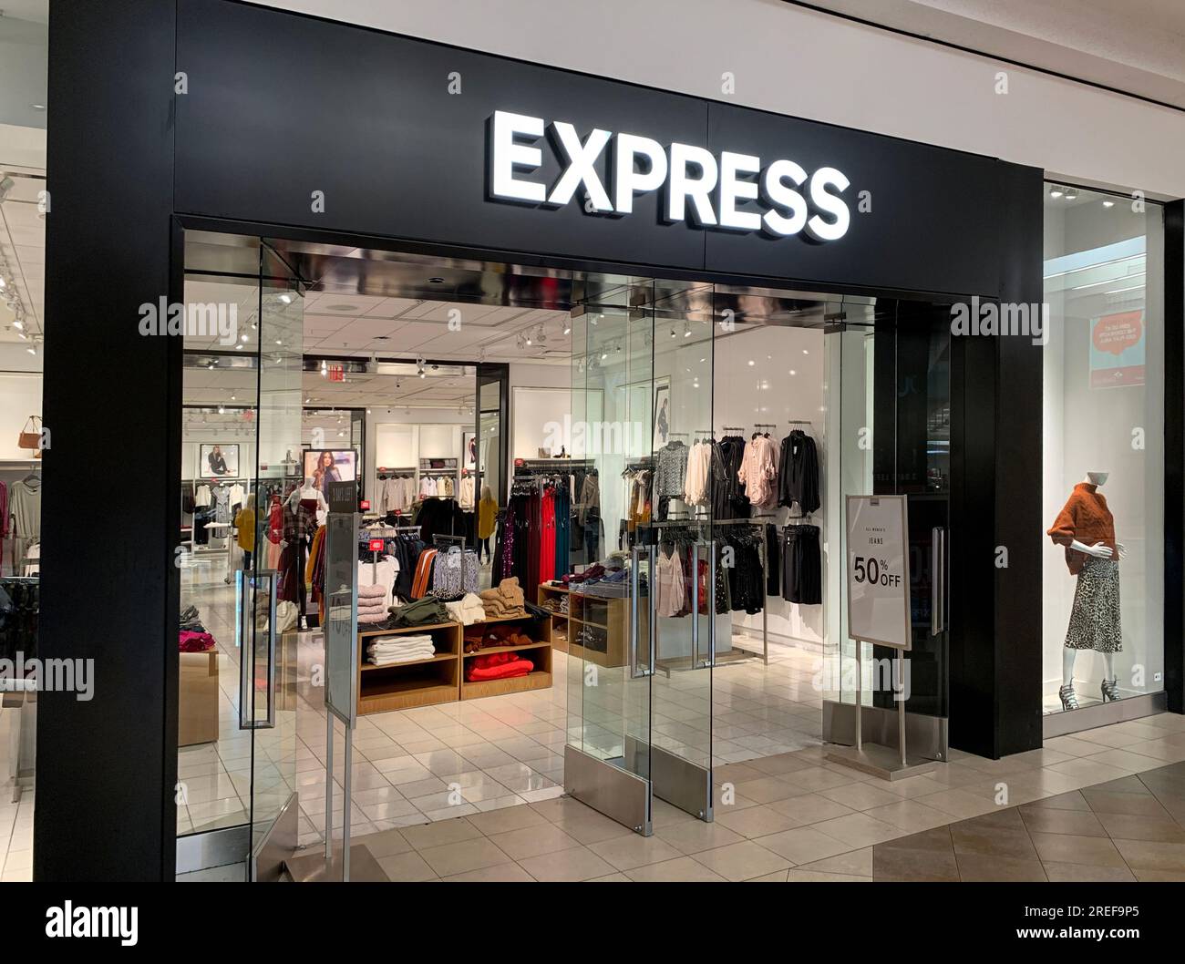 Springfield, Missouri - 31. Oktober 2019: Express, Inc. Ist ein amerikanischer Modehändler für junge Männer und Frauen mit Hauptsitz in Columbus, Ohio. Stockfoto
