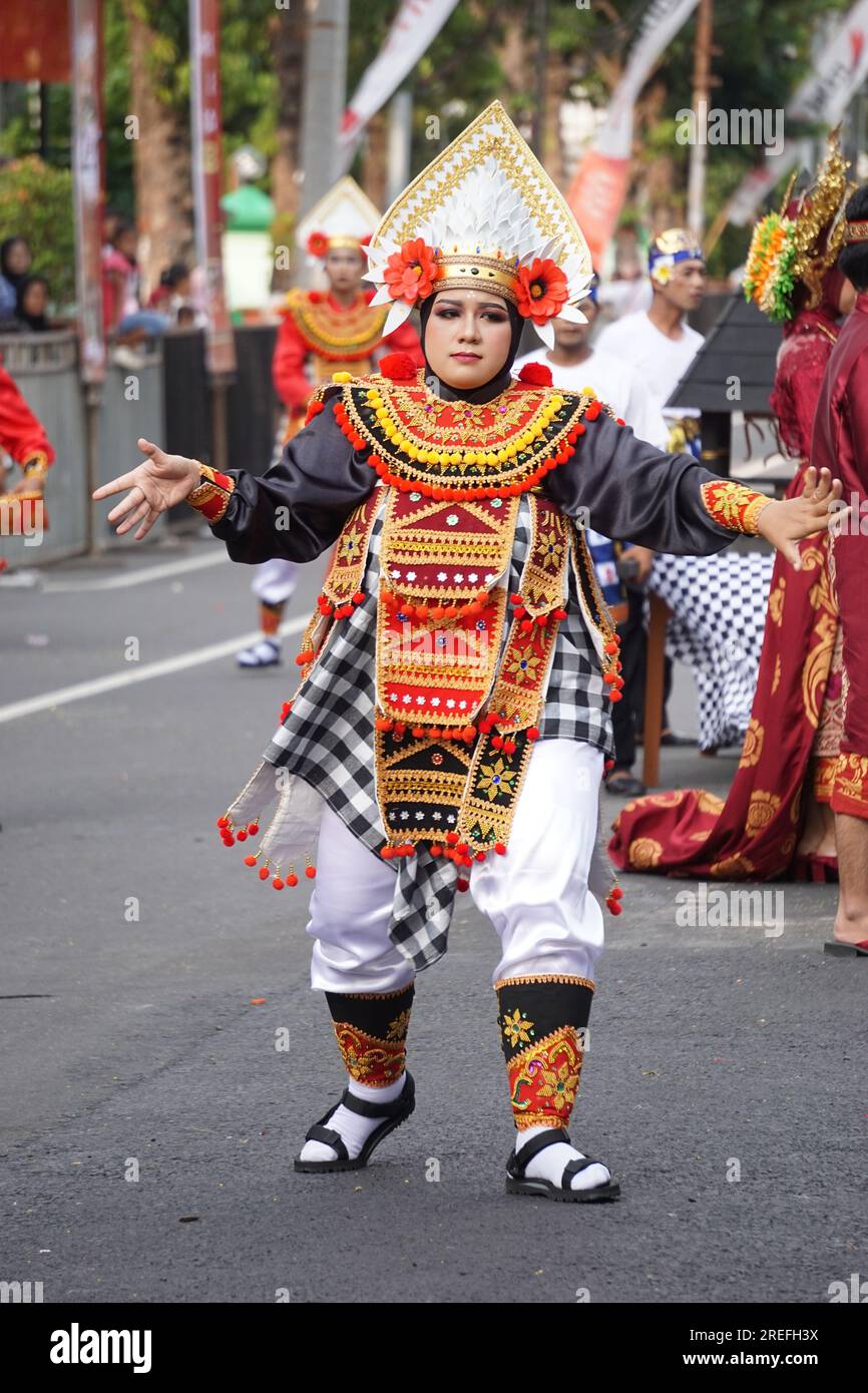 Baris Vatertanz aus Bali auf DEM BEN Carnival. Dieser Tanz ist ein heiliger Tanz, der das Böse abstößt Stockfoto