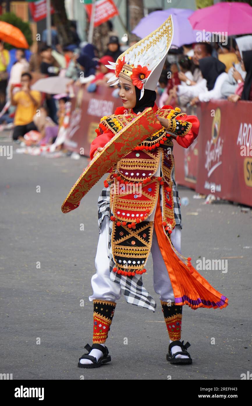 Baris Vatertanz aus Bali auf DEM BEN Carnival. Dieser Tanz ist ein heiliger Tanz, der das Böse abstößt Stockfoto