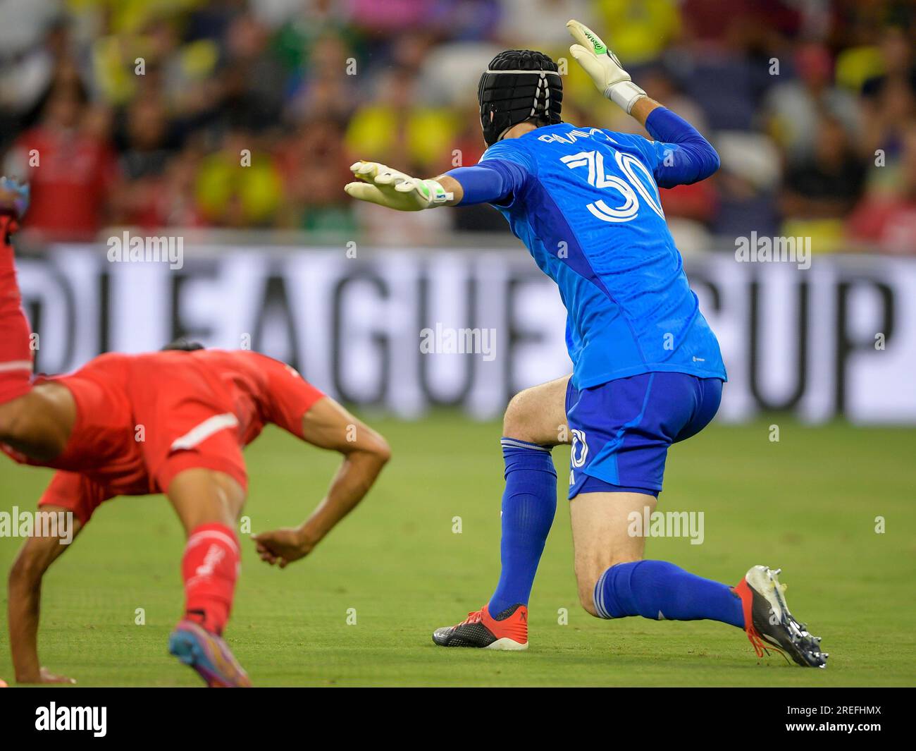 27. Juli 2023: Torwart Elliot Panicco (30) von Nashville SC blockiert den Ball gegen den Toluca FC während der ersten Hälfte eines MLS-Spiels zwischen dem Toluca FC und dem Nashville SC im Geodis Park in Nashville TN Steve Roberts/CSM Stockfoto