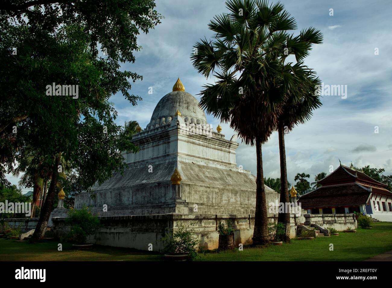 Stupa in Wat Wisunnarat ältester Tempel in luangprabang, luangprabang ist eines der Weltkulturerbestätten der unesco im Norden von luang prabang Stockfoto