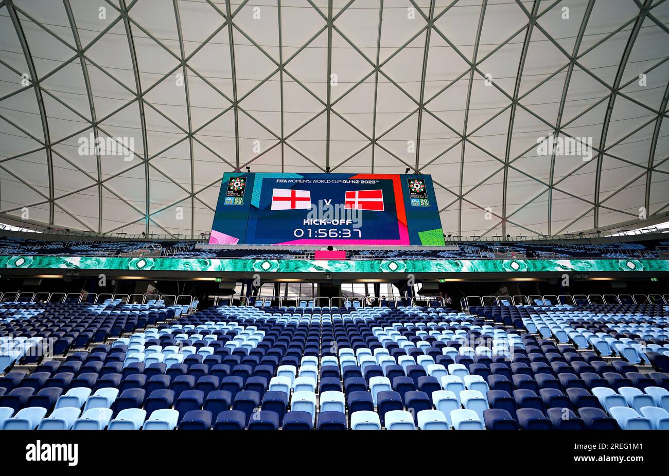 Eine allgemeine Übersicht über die Anzeigetafel, die die Nationalflaggen Englands und Dänemarks vor dem FIFA Women's World Cup 2023, Group D-Spiel im Sydney Football Stadium in Moore Park, Australien, zeigt. Bilddatum: Freitag, 28. Juli 2023. Stockfoto