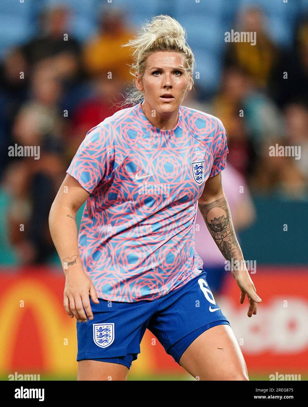 Englands Millie Bright ist vor dem FIFA Women's World Cup 2023, Group D-Spiel im Sydney Football Stadium in Moore Park, Australien, warm. Bilddatum: Freitag, 28. Juli 2023. Stockfoto