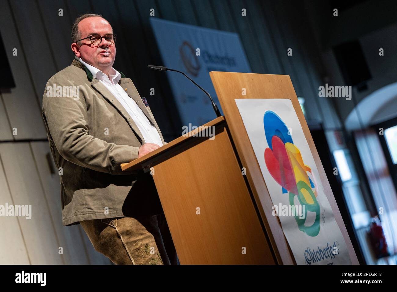 München, Deutschland. 28. Juli 2023. Clemens Baumgärtner, Chef von Wiesn, spricht auf einer Pressekonferenz über die Innovationen auf dem Münchner Oktoberfest. Kredit: Lennart Preiss/dpa/Alamy Live News Stockfoto