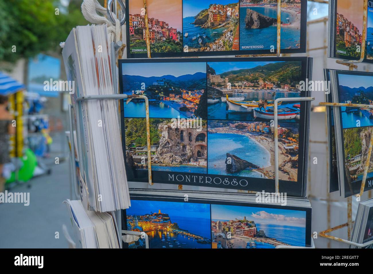 Postkarten mit Fotos von Orten des Nationalparks Cinque Terre und des Dorfes Monterosso Stockfoto