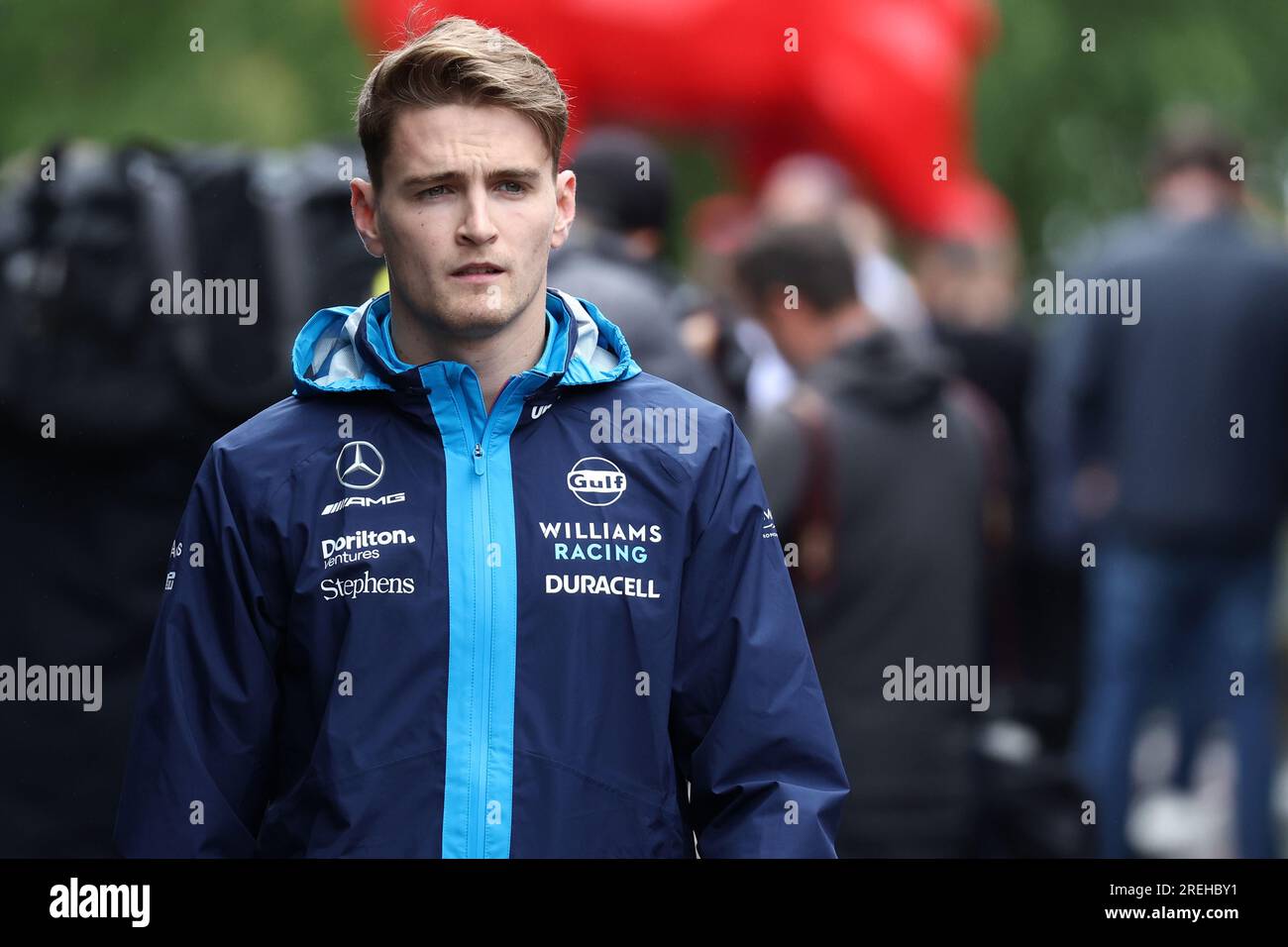 Stavelot, Belgien. 28. Juli 2023. Logan Sargeant of Williams Racing vor dem F1 Grand Prix von Belgien im Spa Francorchamps am 28. Juli 2023 in Stavelot, Belgien, auf der Koppel. Kredit: Marco Canoniero/Alamy Live News Stockfoto