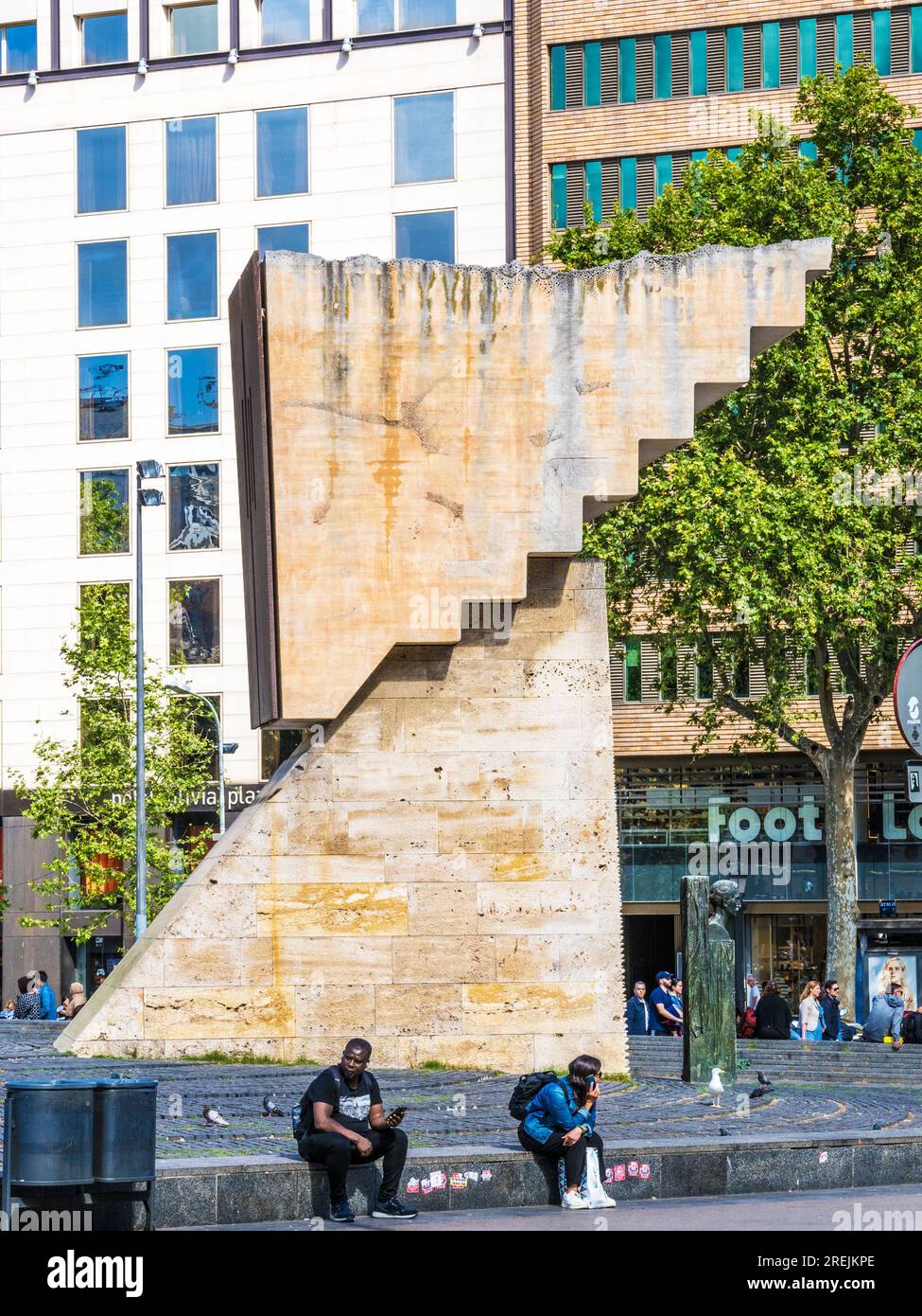 Das Denkmal für Francesc Macià an der Placa de Catalunya in Barcelona, Katalonien, Spanien. Stockfoto