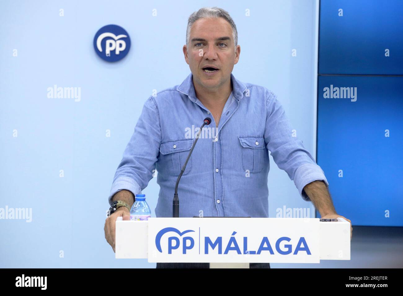 The general coordinator of the PP and number one to the Congress for Malaga, Elías Bendodo speaks in open at the beginning of the Provincial Board of the PP of Malaga on July 28, 2023 in Malaga (Andalusia, Spain). 28 JULY 2023 Álex Zea / Europa Press 07/28/2023 (Europa Press via AP) Stockfoto