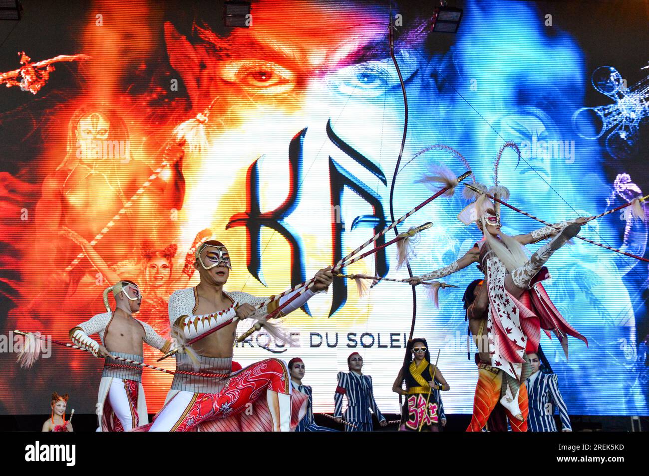 KA, Cirque Du Soleil, der auf der Bühne des Life is Beautiful Festivals aufgeführt wird. Stockfoto