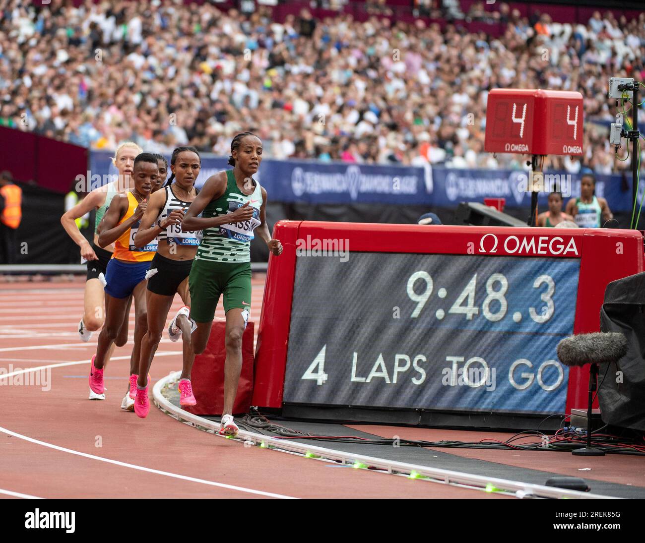 Beatrice Chebet aus Kenia, Gudaf Tsegay aus Äthiopien und Sifan Hassan aus den Niederlanden, die an der 5000m für Frauen im Wanda Diamond League Lond teilnehmen Stockfoto