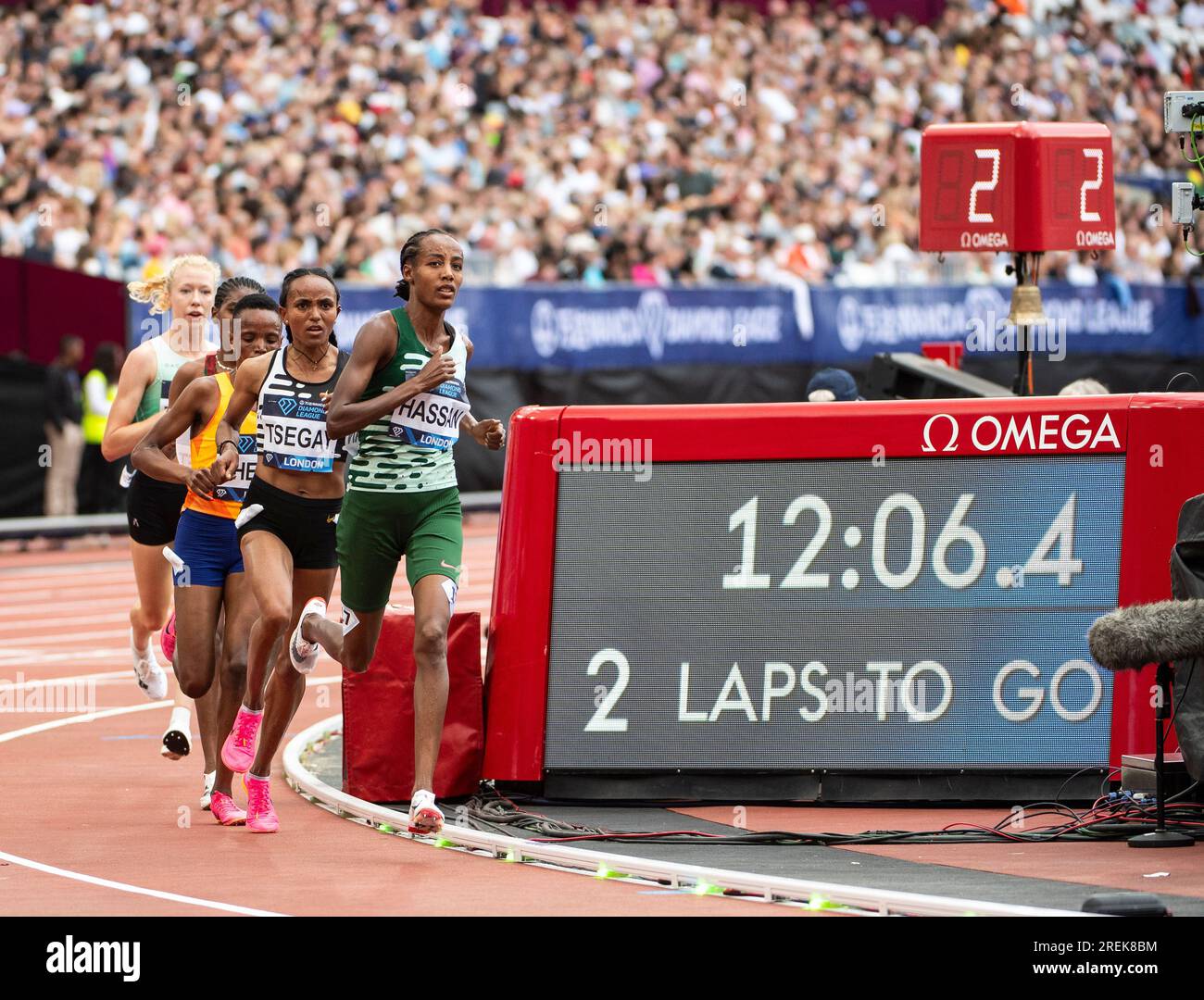 Beatrice Chebet aus Kenia, Gudaf Tsegay aus Äthiopien und Sifan Hassan aus den Niederlanden, die an der 5000m für Frauen im Wanda Diamond League Lond teilnehmen Stockfoto