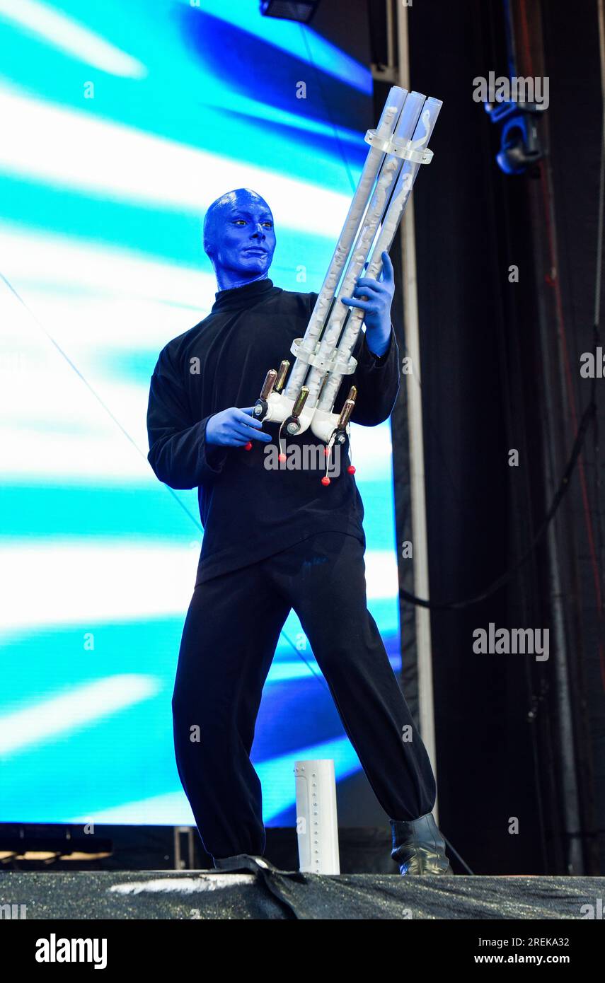 Blue man Group auf der Bühne bei Life is Beautiful 2017 Stockfoto