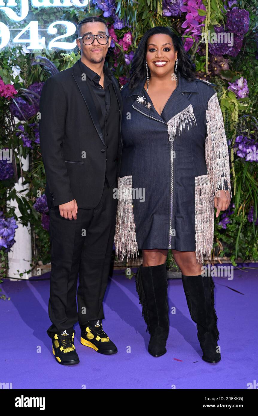 London, Großbritannien. 28. Juli 2023. Alison Hammond und ihr Sohn Aiden Hammond kommen im Mike Gala an, StormzyÕs 30. Geburtstag mit Biltmore Mayfair, LXR Hotels & Resorts und Don Julio 1942, London. Kredit: Doug Peters/EMPICS/Alamy Live News Stockfoto