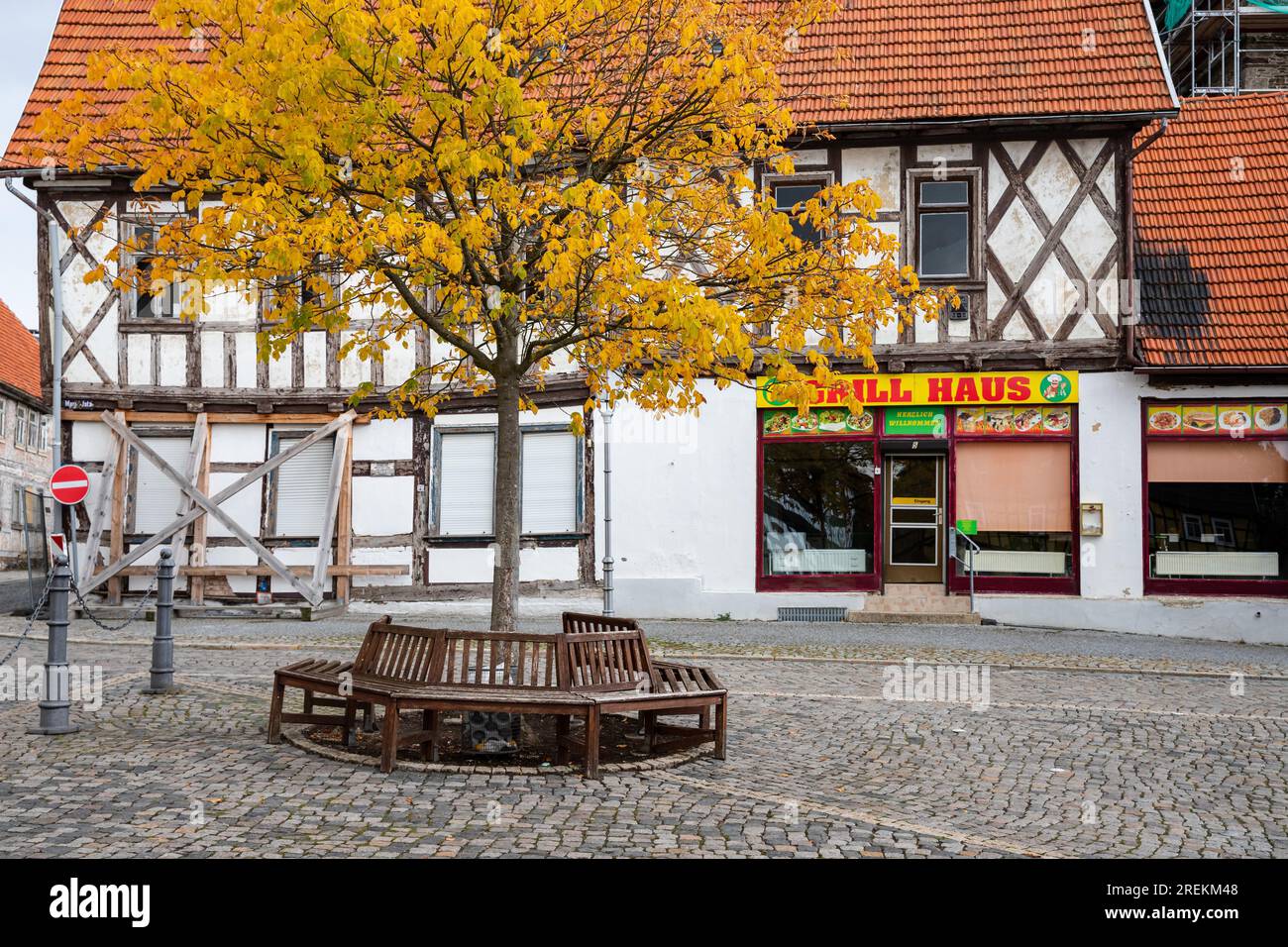 Herbsteindrücke aus dem historischen Rathaus von Harzgerode Stockfoto