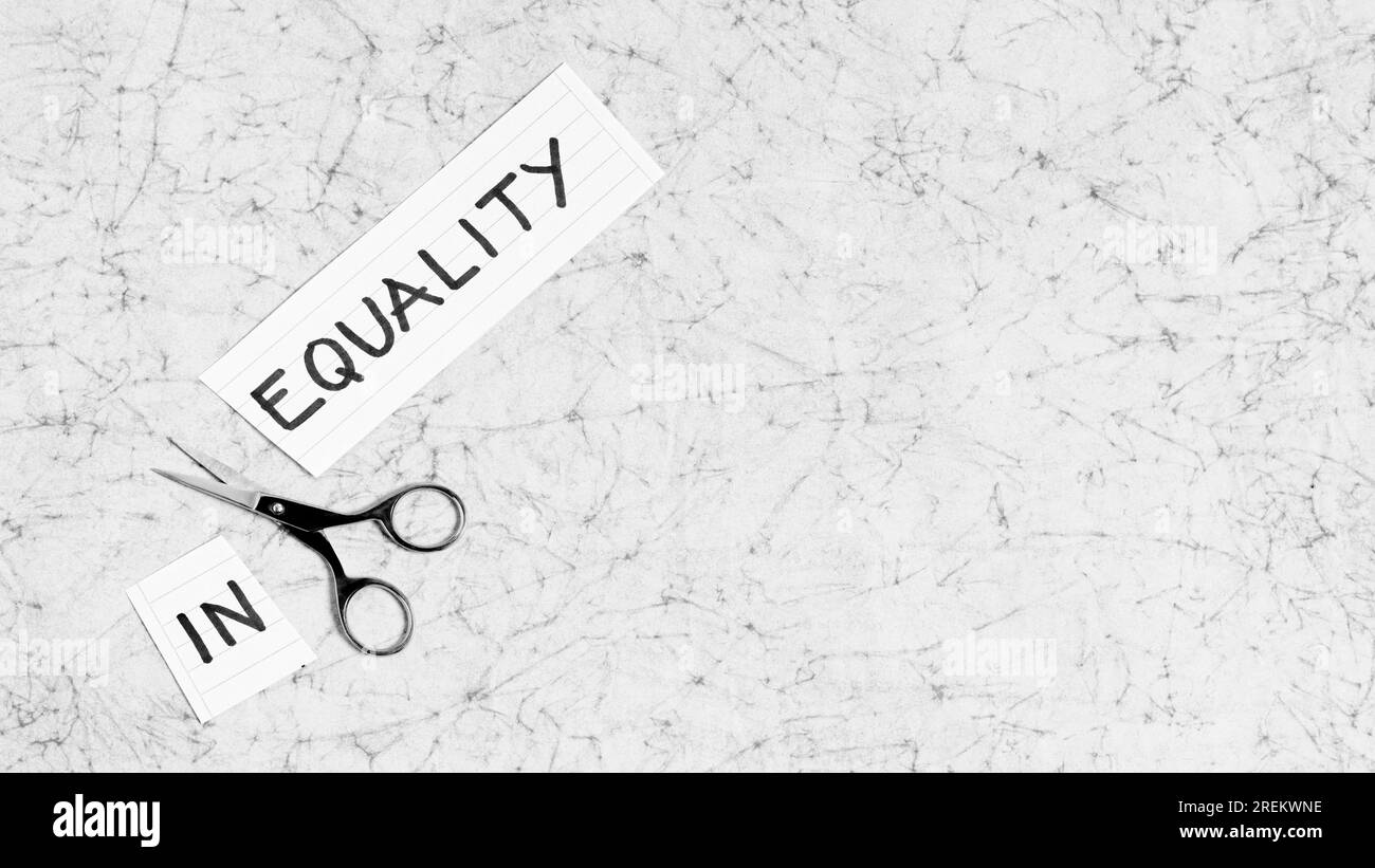 Gleichheitsungleichheit Konzept Marmor mit Kopierraum. Schönes Foto Stockfoto