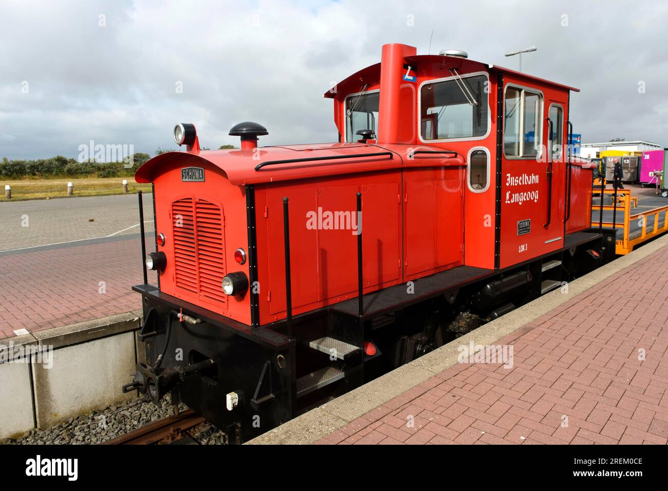 Diesellokomotive CFL 250 DCL Schoema 5346 der Inseleisenbahn Langeoog, Langoog, Ostfriesische Inseln, Niedersachsen, Deutschland Stockfoto