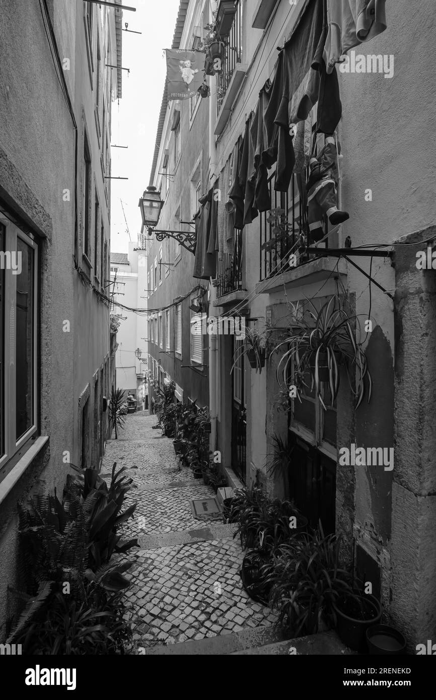 Lissabon, Portugal - 7. Januar 2020 : Typische Wohnanlagen in Alfama Lissabon, Portugal Stockfoto
