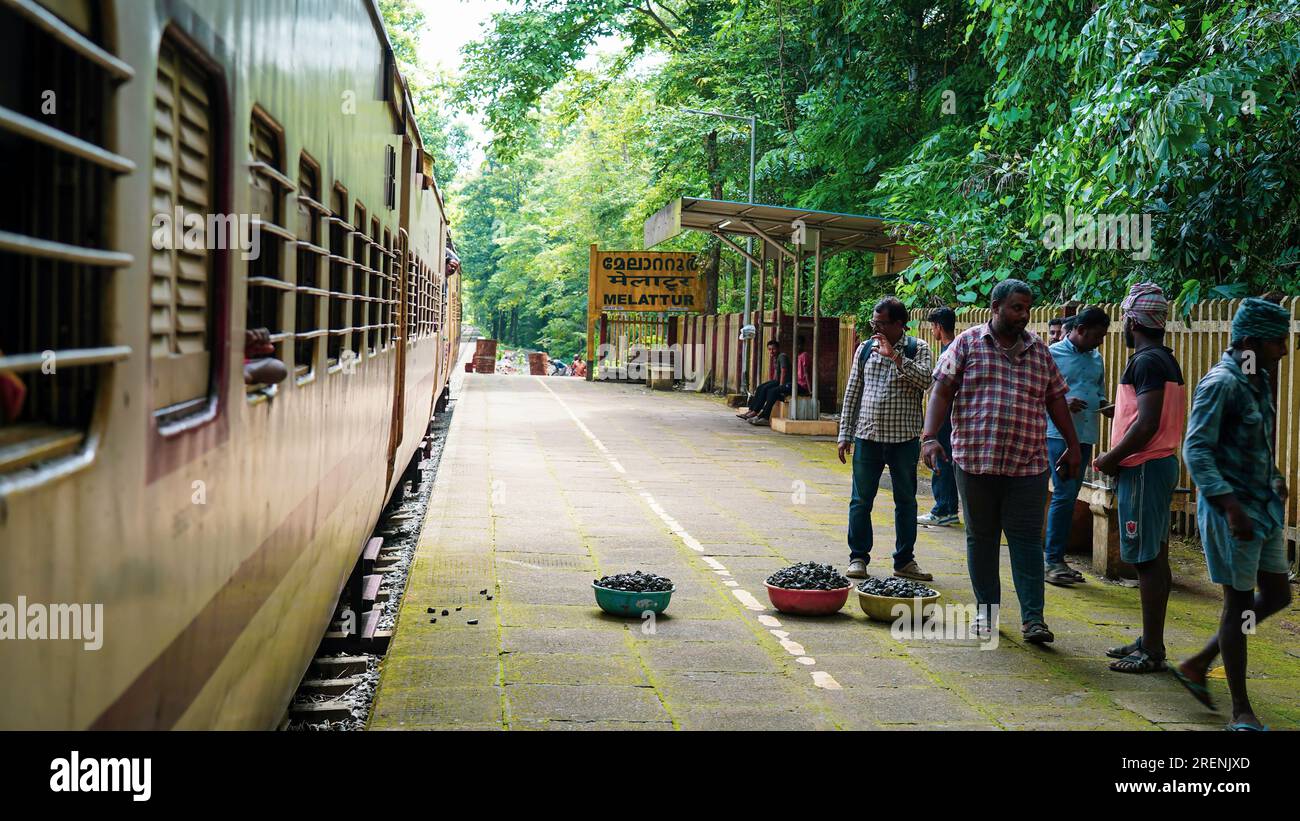 Der Bahnhof Nilambur Road ist ein Bahnhof, der die Stadt Nilambur im Malappuram-Bezirk Kerala, Indien, bedient. 10. Juli 2023 Stockfoto