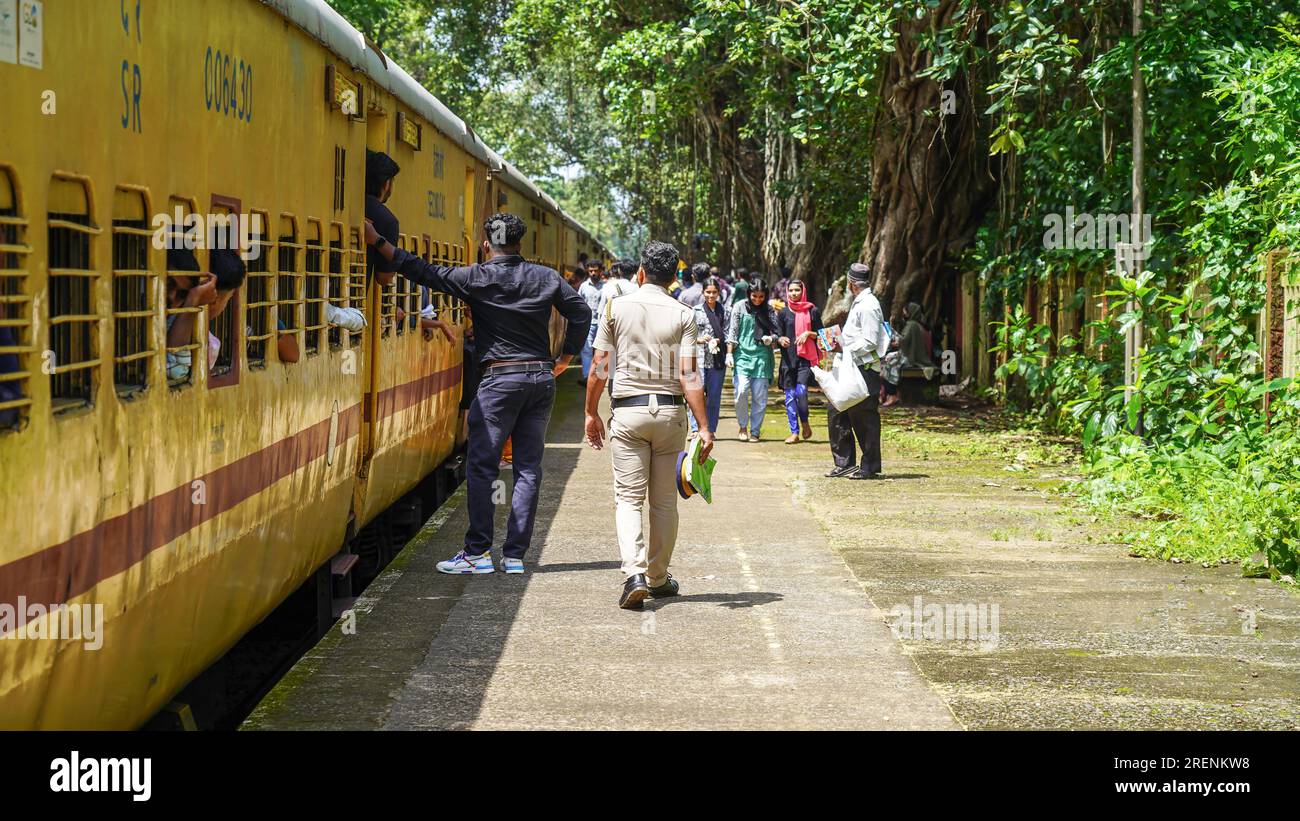 Der Bahnhof Nilambur Road ist ein Bahnhof, der die Stadt Nilambur im Malappuram-Bezirk Kerala, Indien, bedient. 10. Juli 2023 Stockfoto