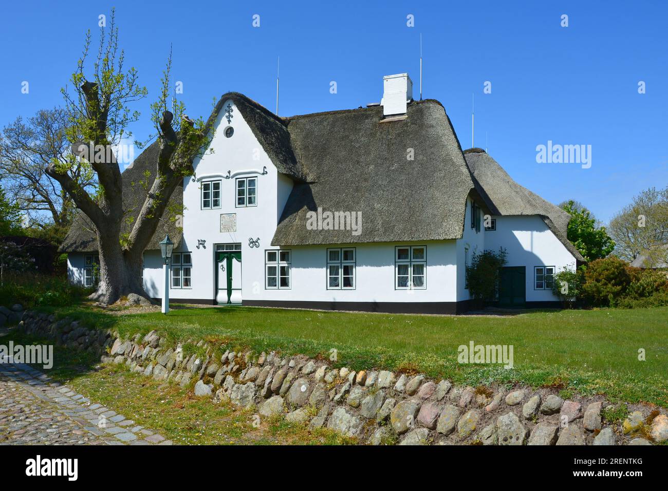 Friesenhaus/friesisches Haus in Keitum, Sylt, Friesische Inseln, Wattenmeer, Nordsee, Schleswig-Holstein, Deutschland Stockfoto