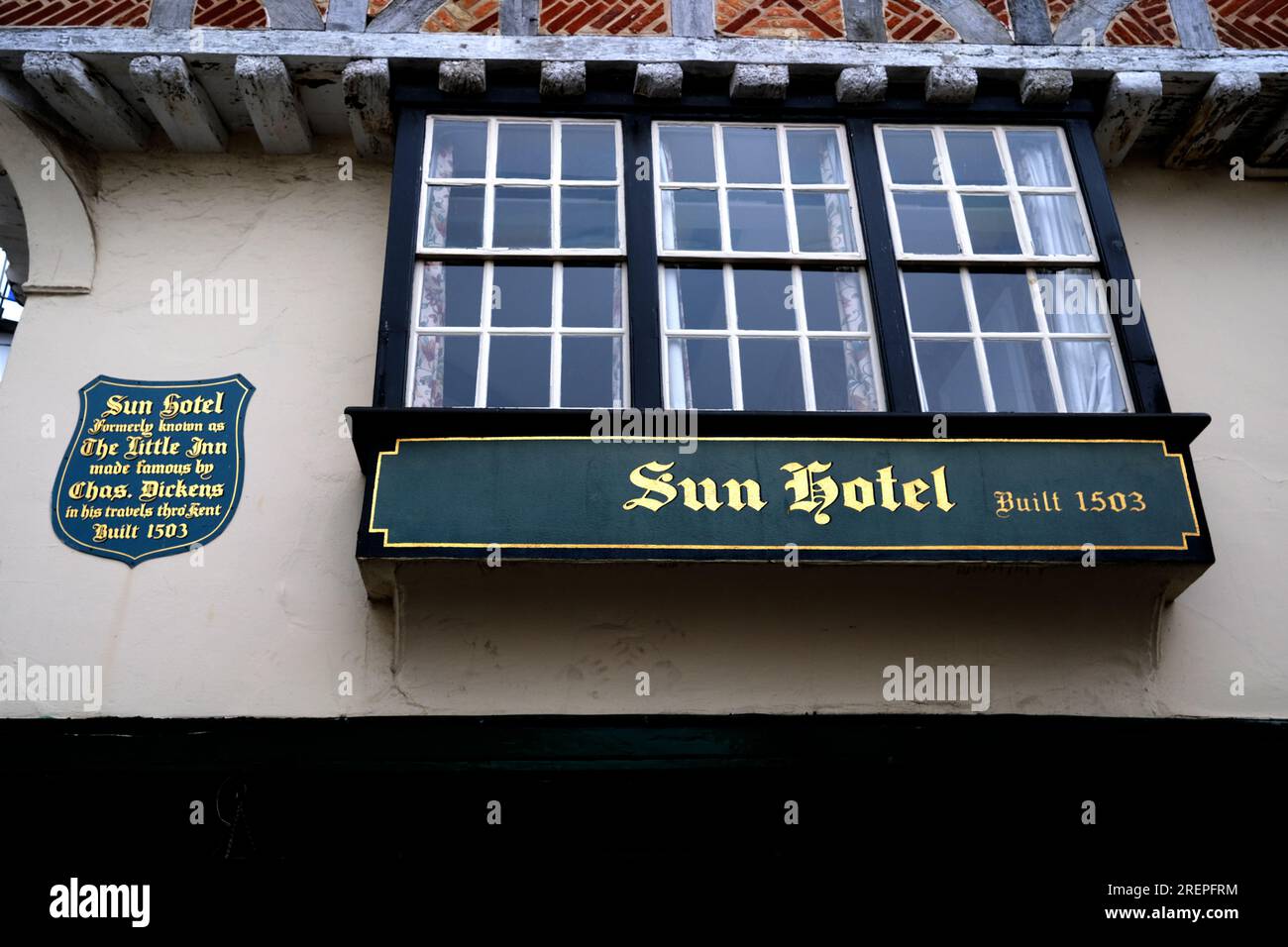 Das Sun Hotel, berühmt durch den viktorianischen Autor charles dickens, Stadt canterbury, kent, uk juli 28 2023 Stockfoto