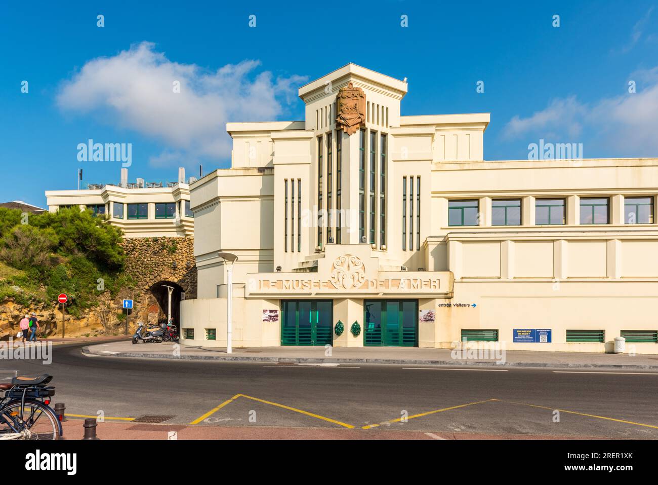 Das Biarritz Aquarium, auch bekannt als Meeresmuseum, ist ein Aquarium in Biarritz, Frankreich. Das Gebäude im Art déco-Stil wurde 1933 eröffnet. Stockfoto