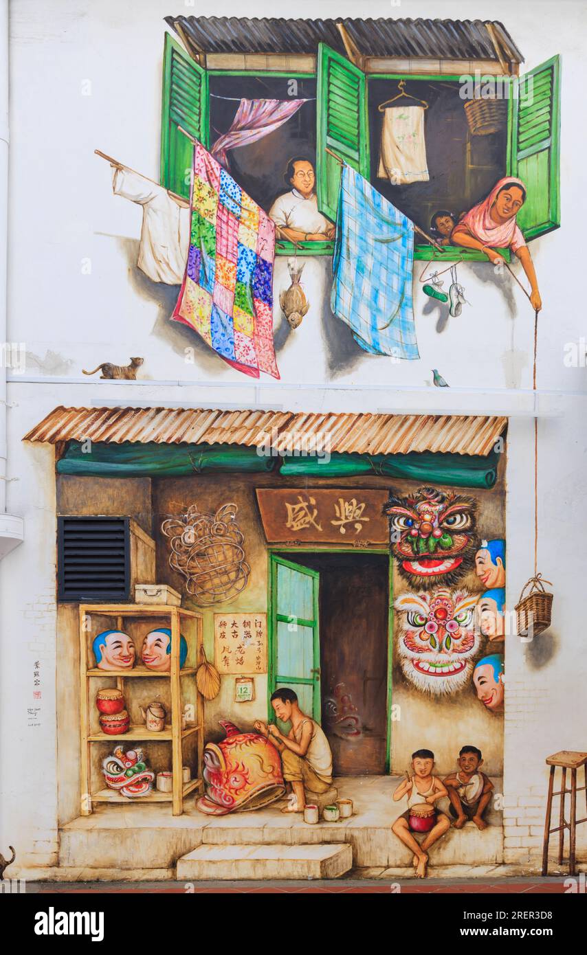 The Window and the Lion Dance Head Maker von Yip Yew Chong in der Mohamed Ali Lane, Singapur Stockfoto