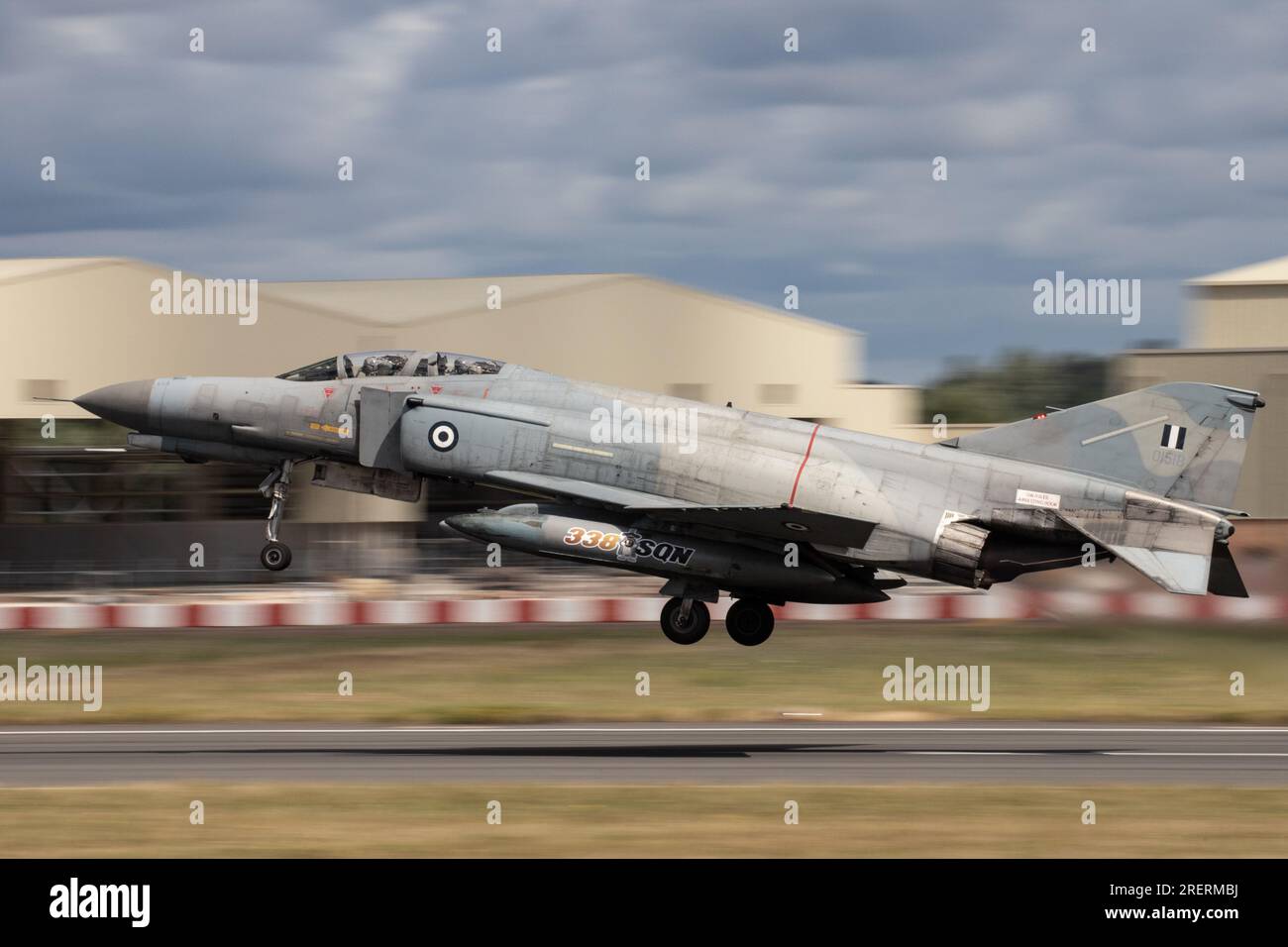 Greek Air Force Phantom II verlässt Royal International Air Tattoo 2023. Stockfoto