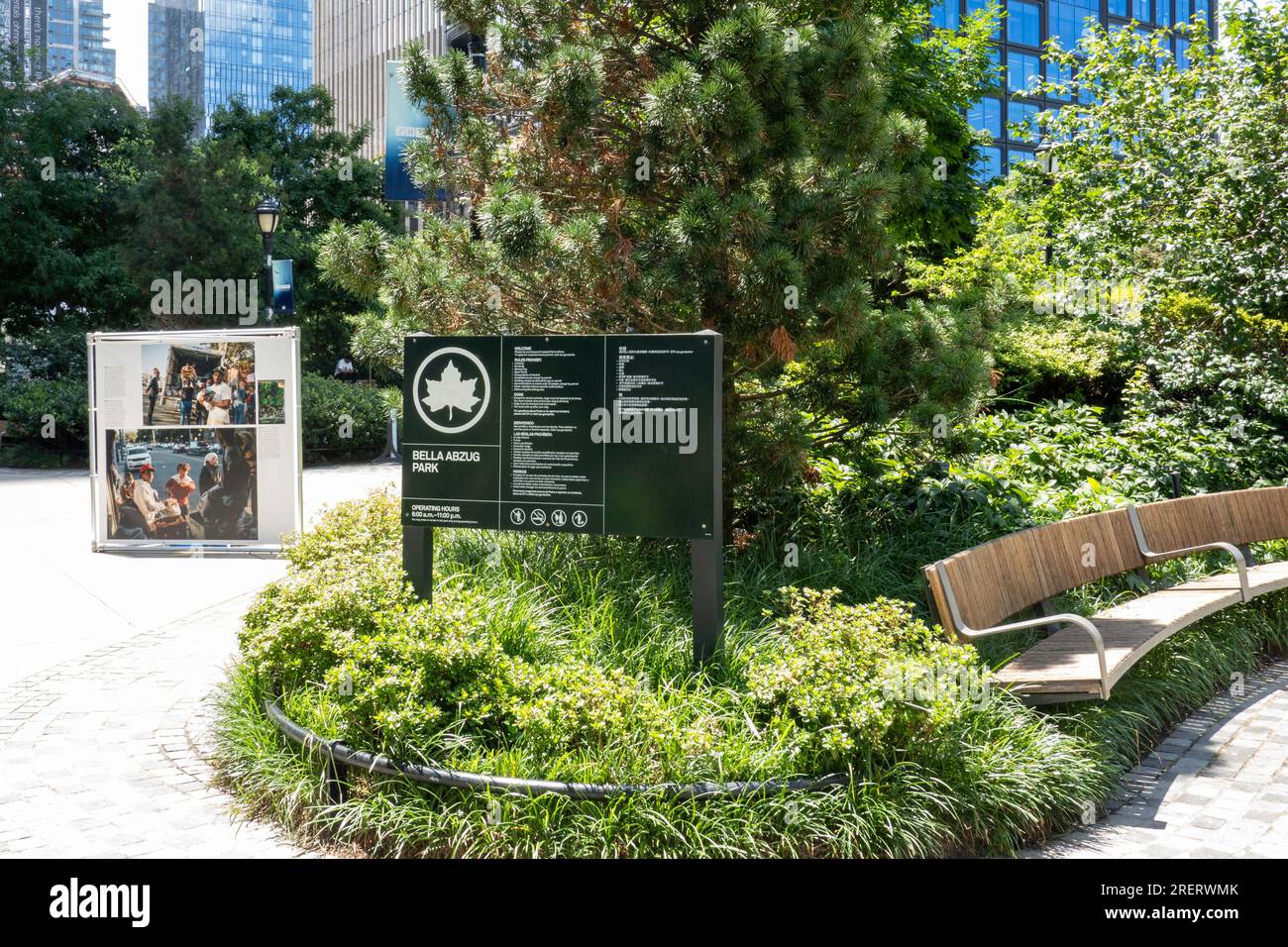 Der Bella Abzug Park befindet sich in Hudson Yards auf der Westseite von Manhattan, New York City, USA, 2023 Stockfoto