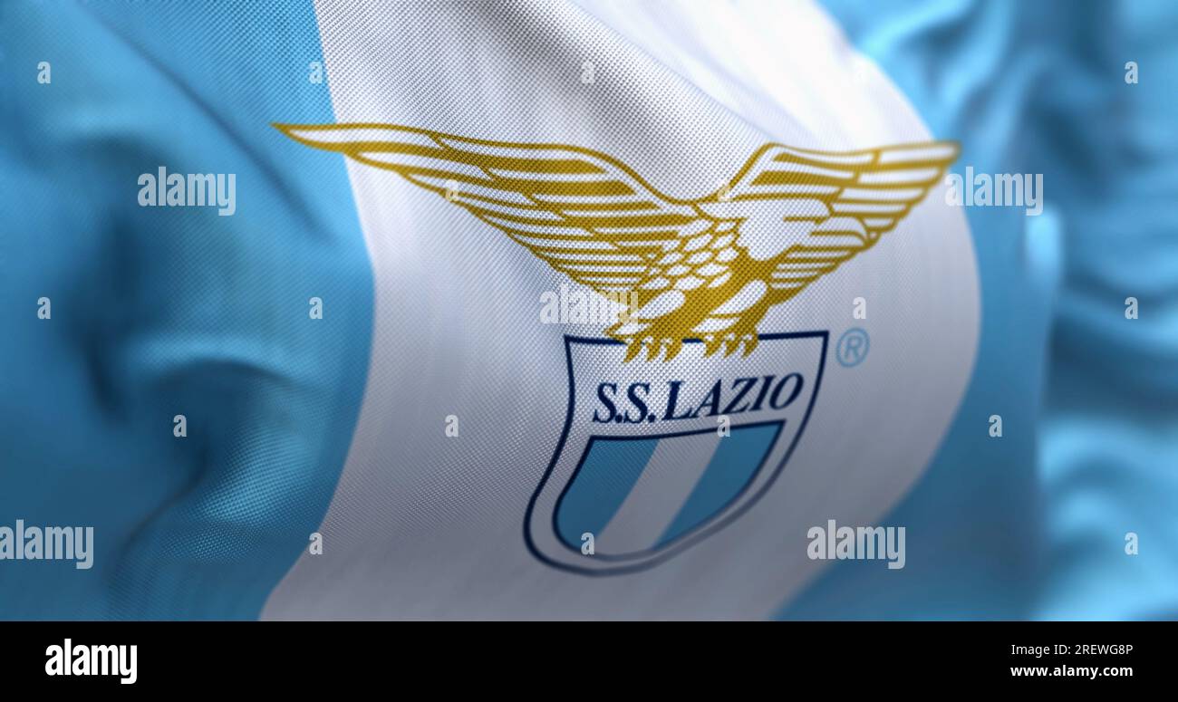 Rom, Italien, Juli 23 2023: Nahaufnahme der SS-Lazio-Fahne. Profifußballverein mit Sitz in Rom. Redaktioneller 3D-Illustrations-Rendering. Stockfoto