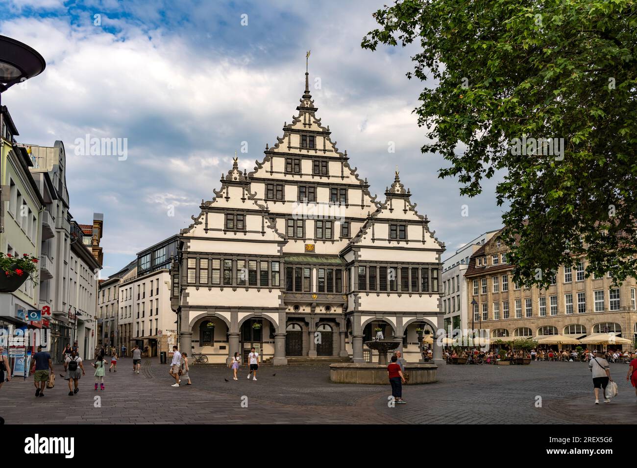 Das Rathaus in Paderborn, Nordrhein-Westfalen, Deutschland, Europa | Paderborn Rathaus, Nordrhein-Westfalen, Deutschland, Europa Stockfoto