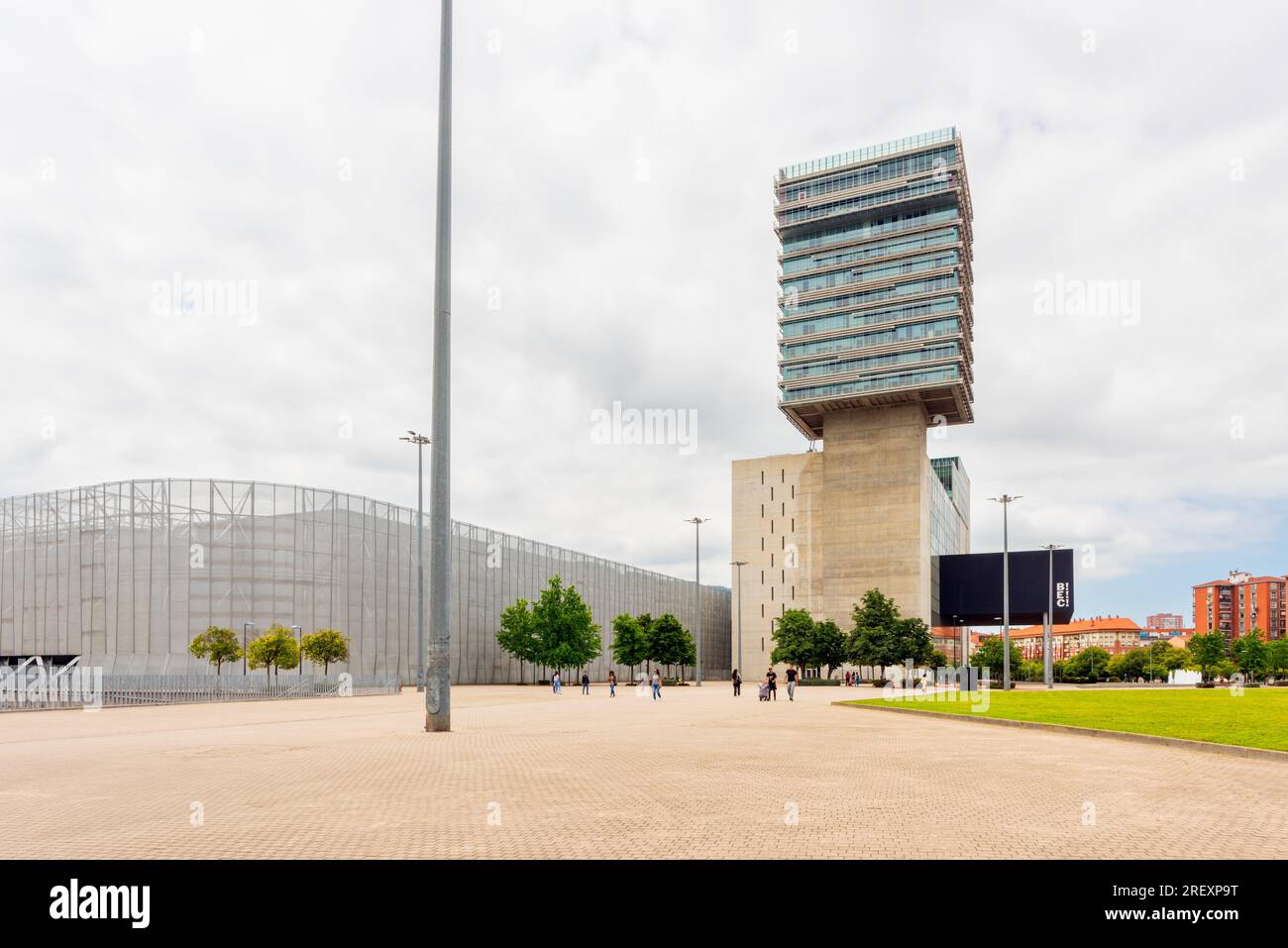Bilbao Exhibition Centre (BEC) in Bilbao, Spanien. Der Komplex wurde im April 2004 eröffnet. Stockfoto