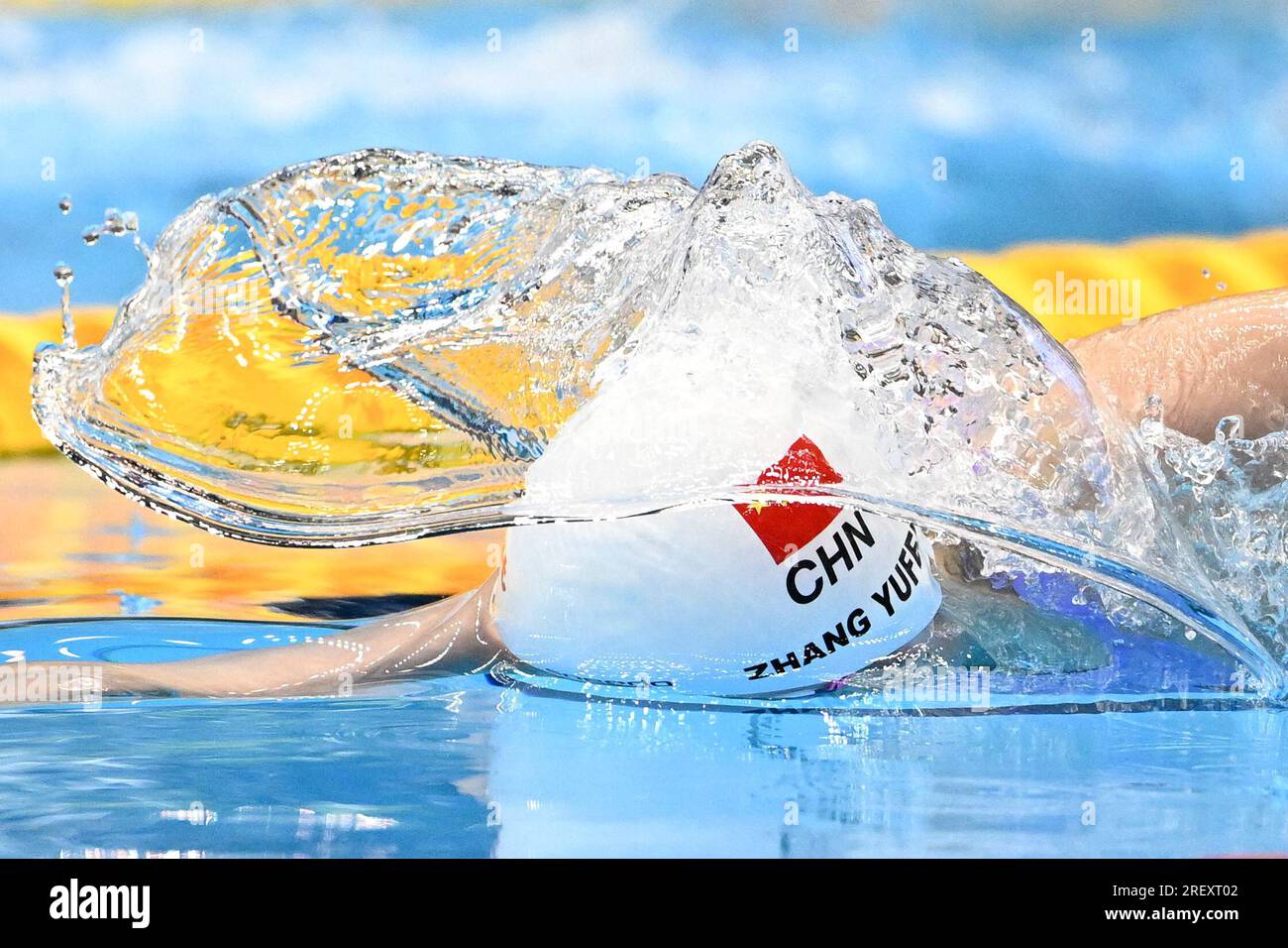 (230730) -- FUKUOKA, 30. Juli 2023 (Xinhua) -- Chinas Zhang Yufei tritt während des Freestyle-Finales der Frauen 50m beim World Aquatics Championships in Fukuoka, Japan, am 30. Juli 2023 an. (Xinhua/Xu Chang) Stockfoto
