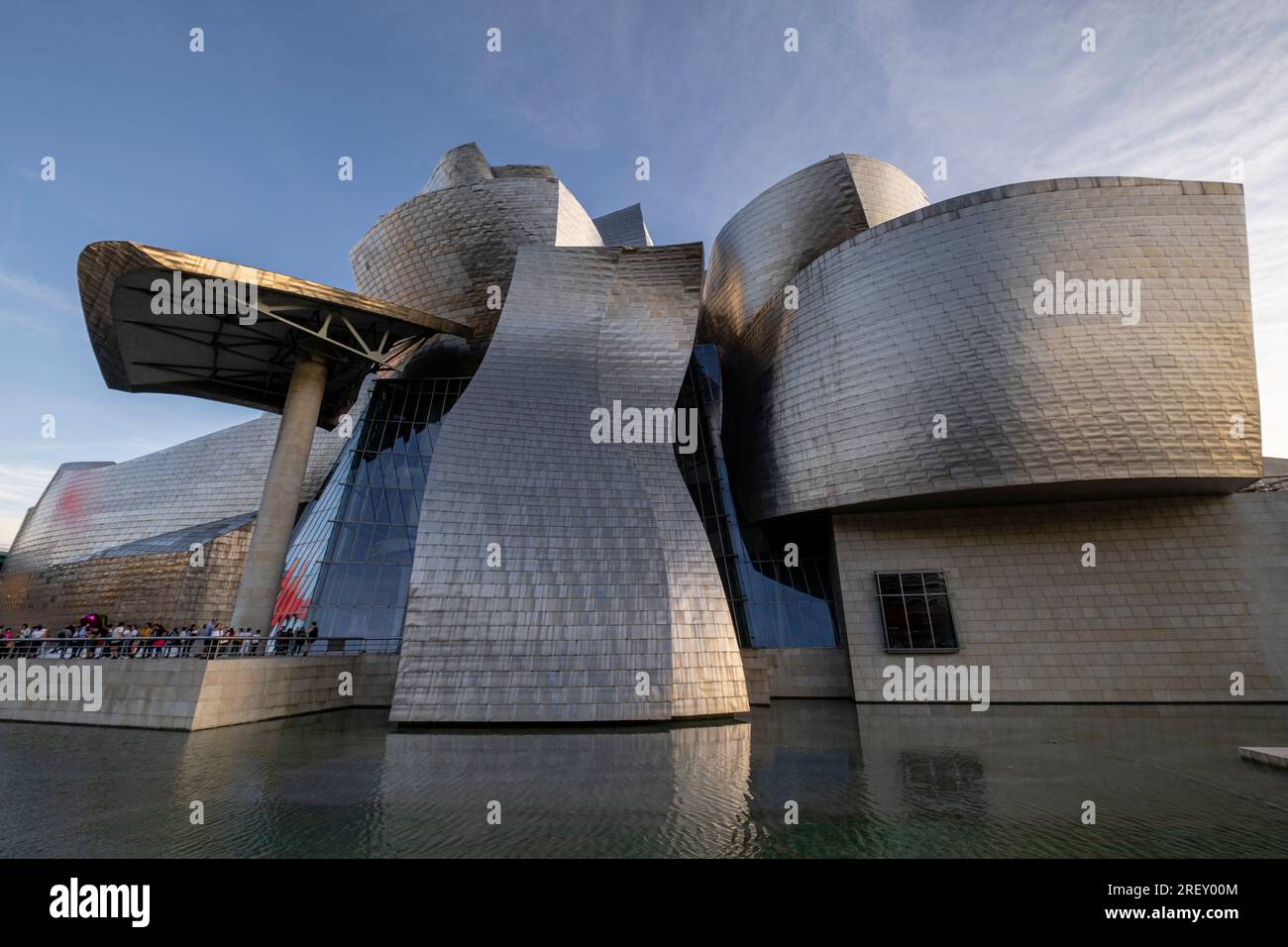 Guggenheim Museum Bilbao, 20. Jahrhundert, entworfen von Frank O. Gehry, Bilbao, Baskenland, Spanien Stockfoto