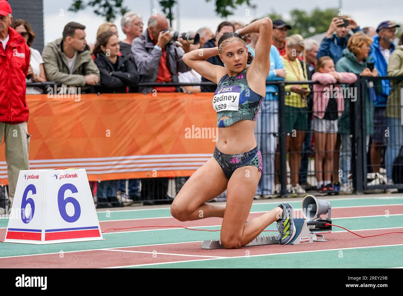 BREDA, NIEDERLANDE - JULI 30: Zoe Sedney von Rotterdam Atletiek im Frauenfinale - 400 Meter Finale während der niederländischen Leichtathletik-Meisterschaft am 30. Juli 2023 in Breda, Niederlande (Foto von Andre Weening/Orange Pictures). Gutschrift: Orange Pics BV/Alamy Live News Stockfoto