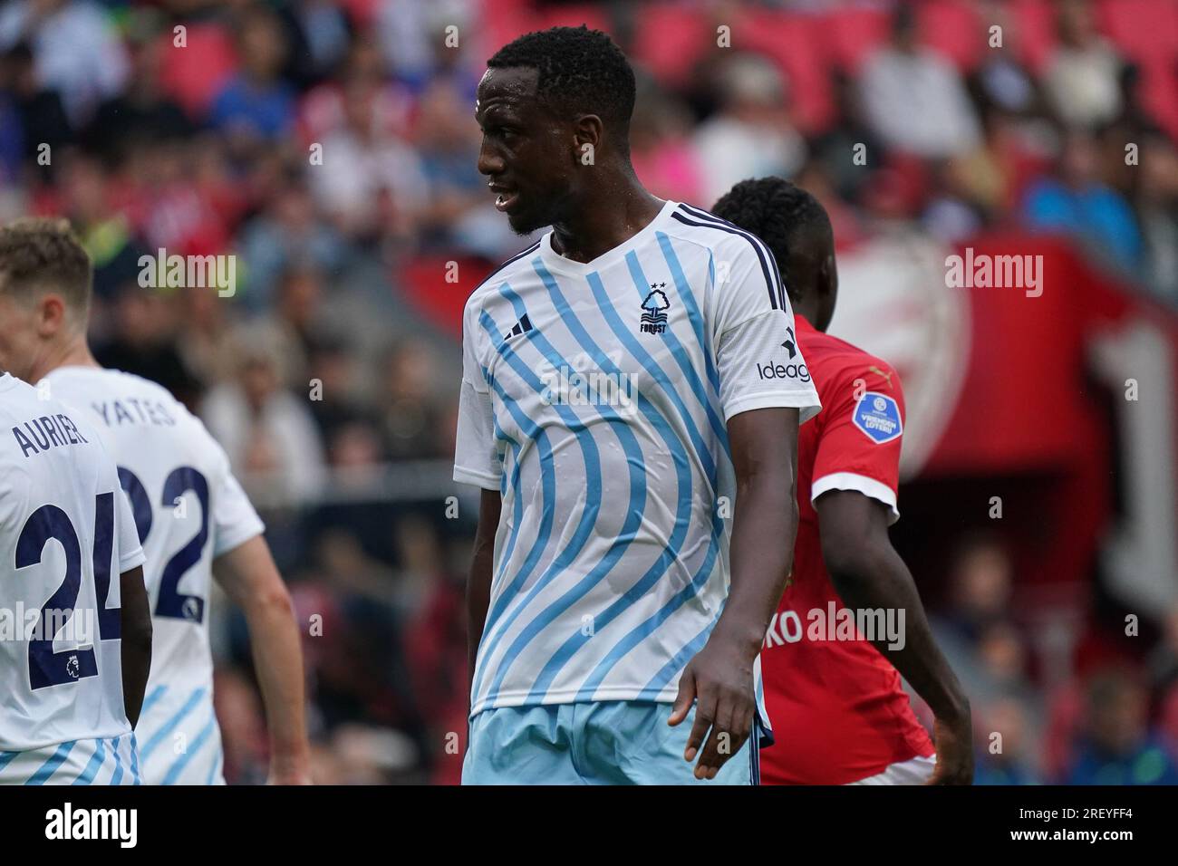 Eindhoven, Niederlande. 30. Juli 2023. EINDHOVEN, NIEDERLANDE - JULI 30: Willy Boly vom Nottingham Forest FC schaut während des Vorsaison-Freundschaftsspiels zwischen PSV und Nottingham Forest FC im Philips Stadion am 30. Juli 2023 in Eindhoven, Niederlande (Foto von Jeroen Meuwsen/Orange Pictures). Guthaben: Orange Pics BV/Alamy Live News Stockfoto