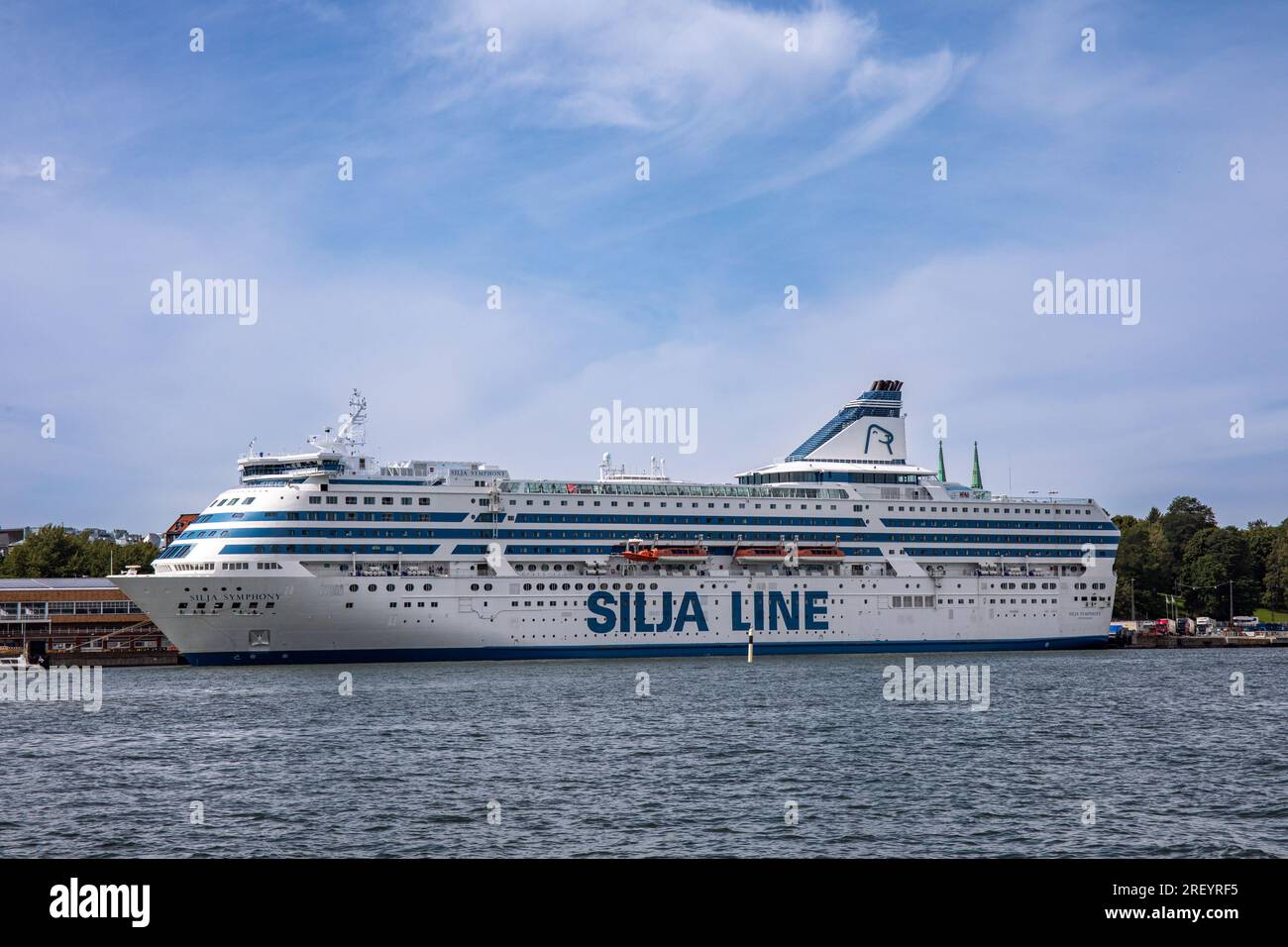 Kreuzfahrtschiff M/S Silja Symphony von der Schifffahrtsgesellschaft Silja Line am Olympia Terminal in Helsinki, Finnland Stockfoto