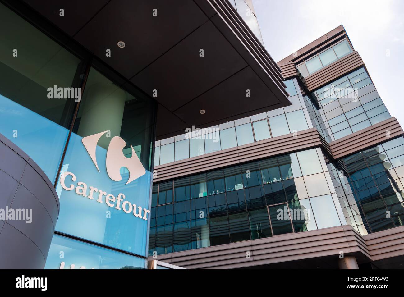 Carrefour supermarkets Fotos und Bildmaterial in hoher Auflösung Alamy