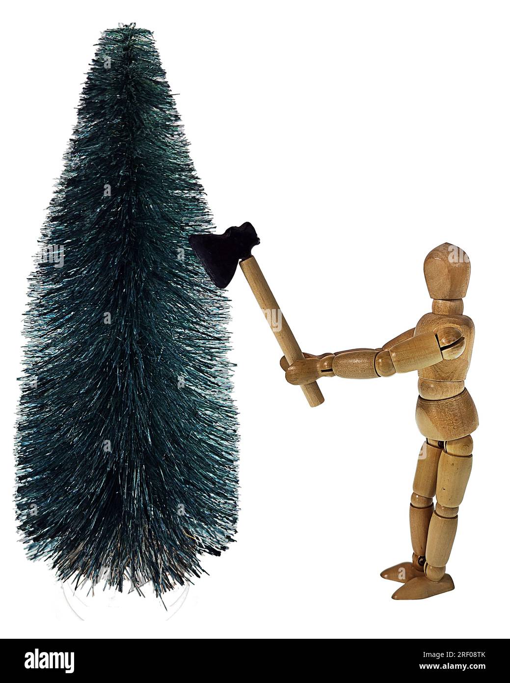 Eine Axt an einen Baum schwingen, um ihn zu Fällen Stockfoto Eine Axt an einen Baum schwingen, um ihn zu Fällen Stockfoto