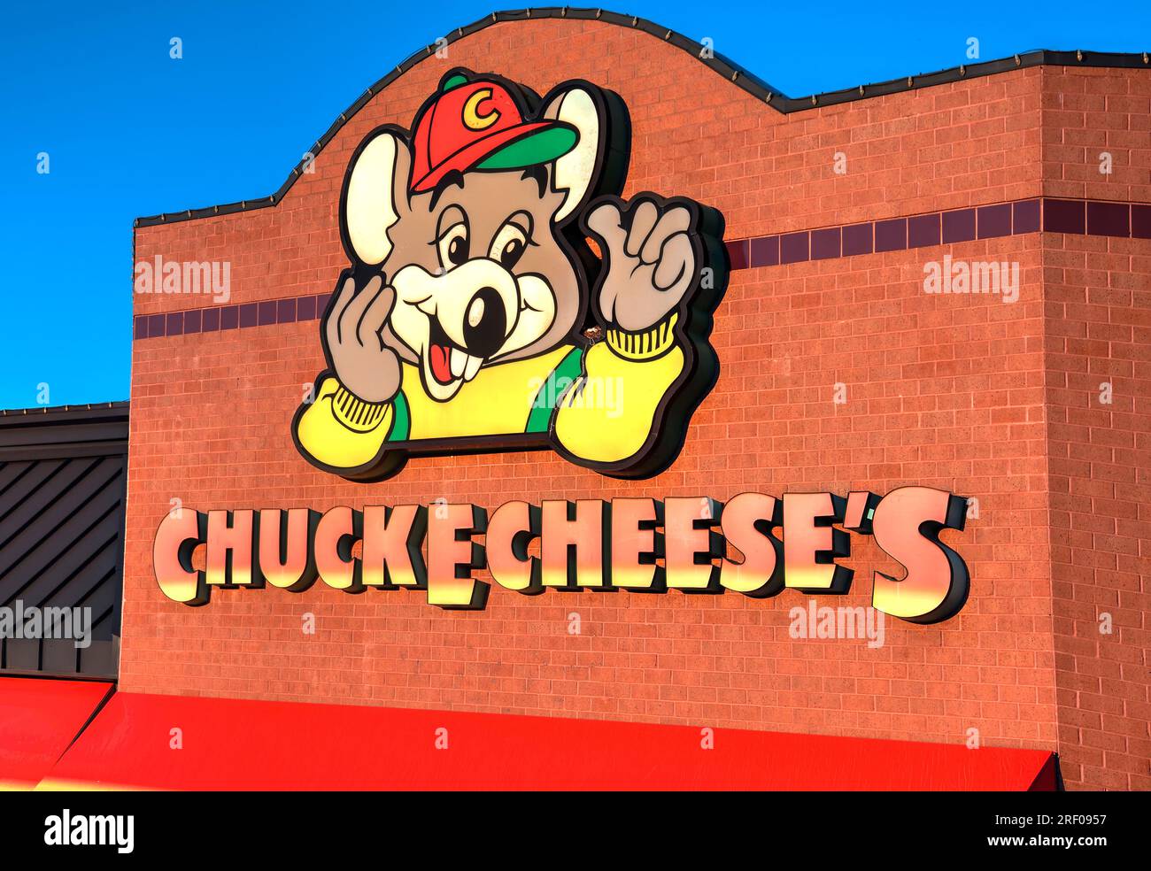 Springfield, Missouri - 1. November 2019: ChuckECheeses. Chuck E. Cheese ist eine Kette amerikanischer Unterhaltungszentren und Restaurants für Familien. Stockfoto