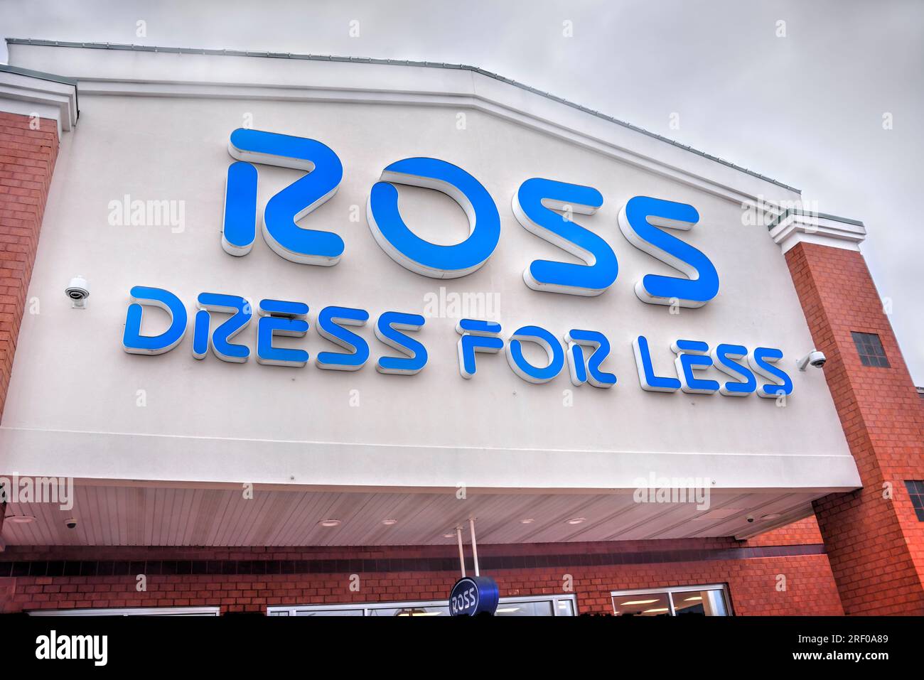 Springfield, Missouri - 20. März 2019: Ross Stores, Inc., auch bekannt als Ross Dress for Less, ist eine amerikanische Kette von Kaufhäusern mit Preisnachlass. Stockfoto