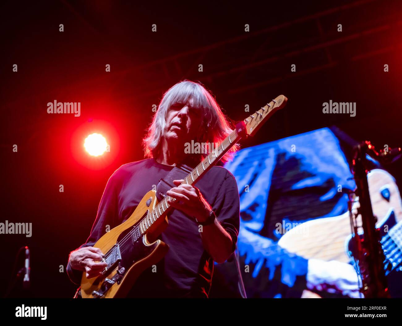 29. Juli 2023, Pomigliano D'Arco, Kampanien / Neapel, Italien: Der legendäre Jazz- und zeitgenössische Gitarrist Mike Stern und seine Bandgäste des Pomigliano Jazz Festivals im Giovanni Paolo II Public Park in Pomigliano d'Arco. (Kreditbild: © Giovanni Esposito/Pacific Press via ZUMA Press Wire) NUR REDAKTIONELLE VERWENDUNG! Nicht für den kommerziellen GEBRAUCH! Stockfoto