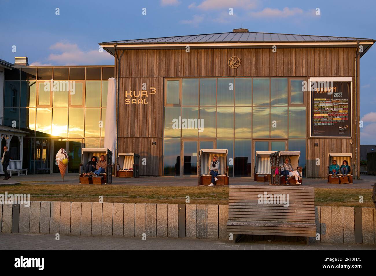 Kursaal Kulturzentrum am 23. Juni 2023 in Wenningstedt, Braderup bei Westerland, Sylt Island, Deutschland. © Peter Schatz/Alamy Stock Photos Stockfoto