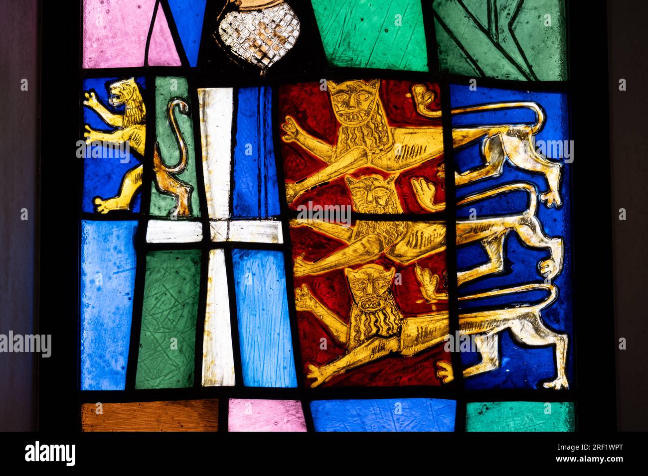 Buntglasdetails, Coventry Cathedral, West Midlands, England, Großbritannien Stockfoto